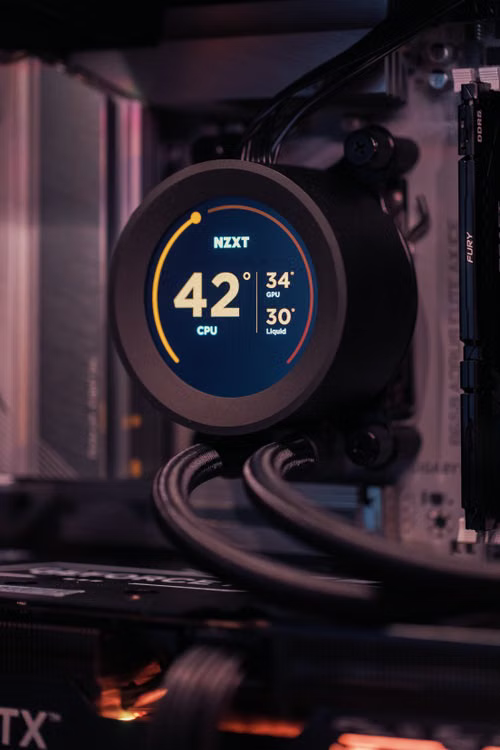 Tarjeta gráfica gaming con sistema de refrigeración de varios ventiladores